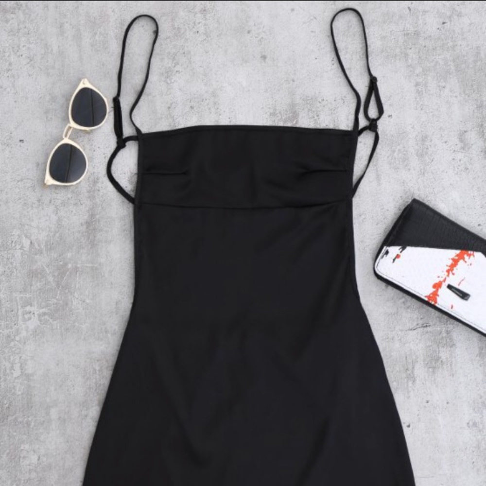 Black backless mini dress
